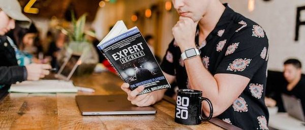 Découvrez les lectures et les critiques sur le blog des festivals du monde