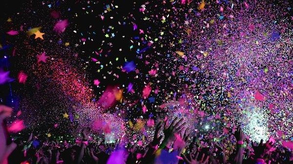 Les arts plastiques au cœur des festivals du monde