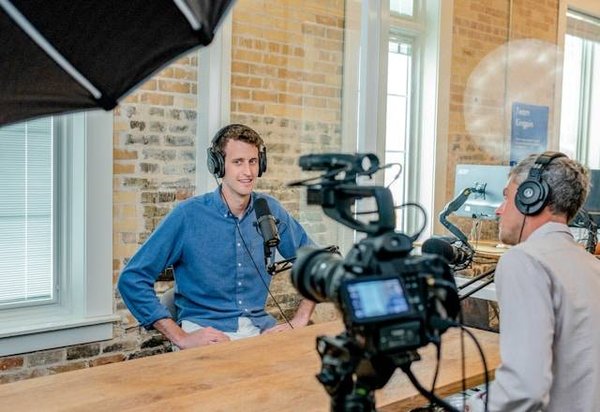 Votre guide complet pour louer un plateau TV à Paris